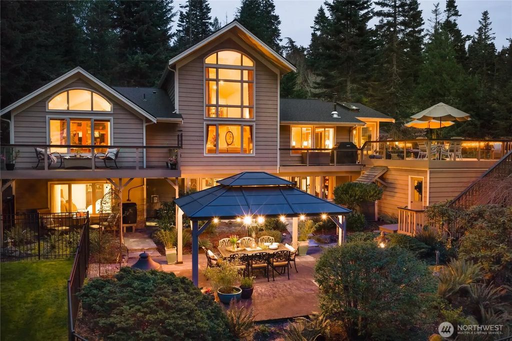 4141 Edith Point Road, Anacortes