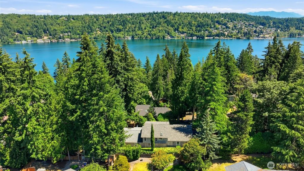 2209 W Lake Sammamish Parkway Ne, Redmond