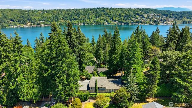 2209 W Lake Sammamish Parkway Ne, Redmond