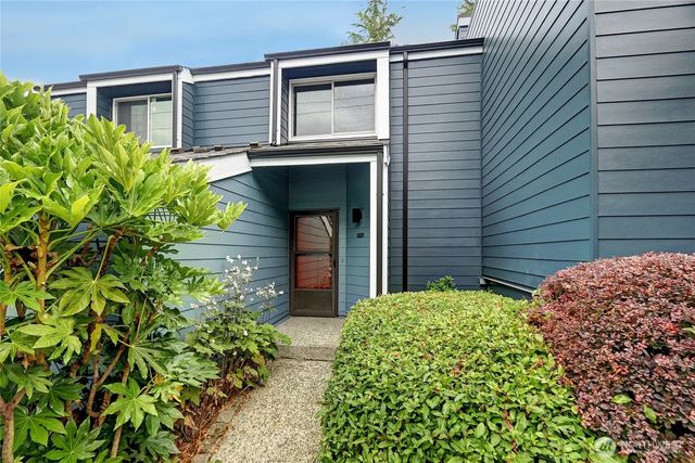 17018 Ne 80th Street C5, Redmond