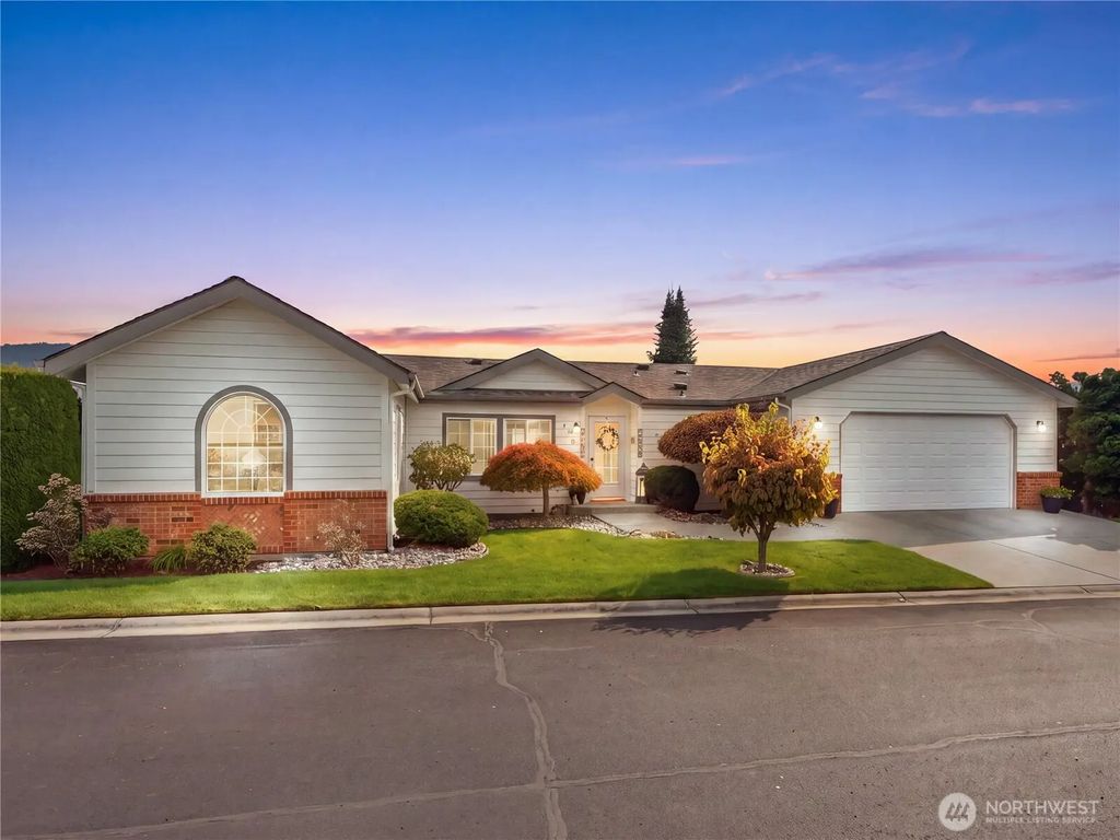 554 Canyon Drive, East Wenatchee