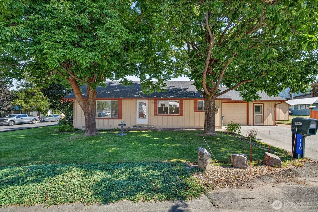 110 Central Avenue, Leavenworth