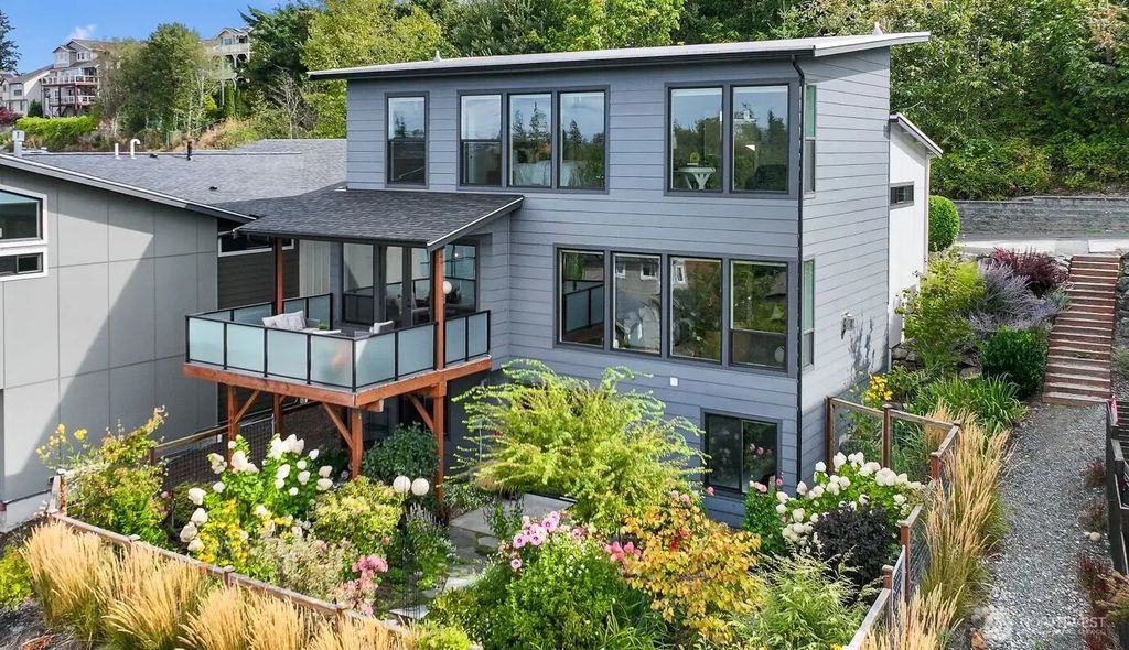 3414 Sussex Drive, Bellingham