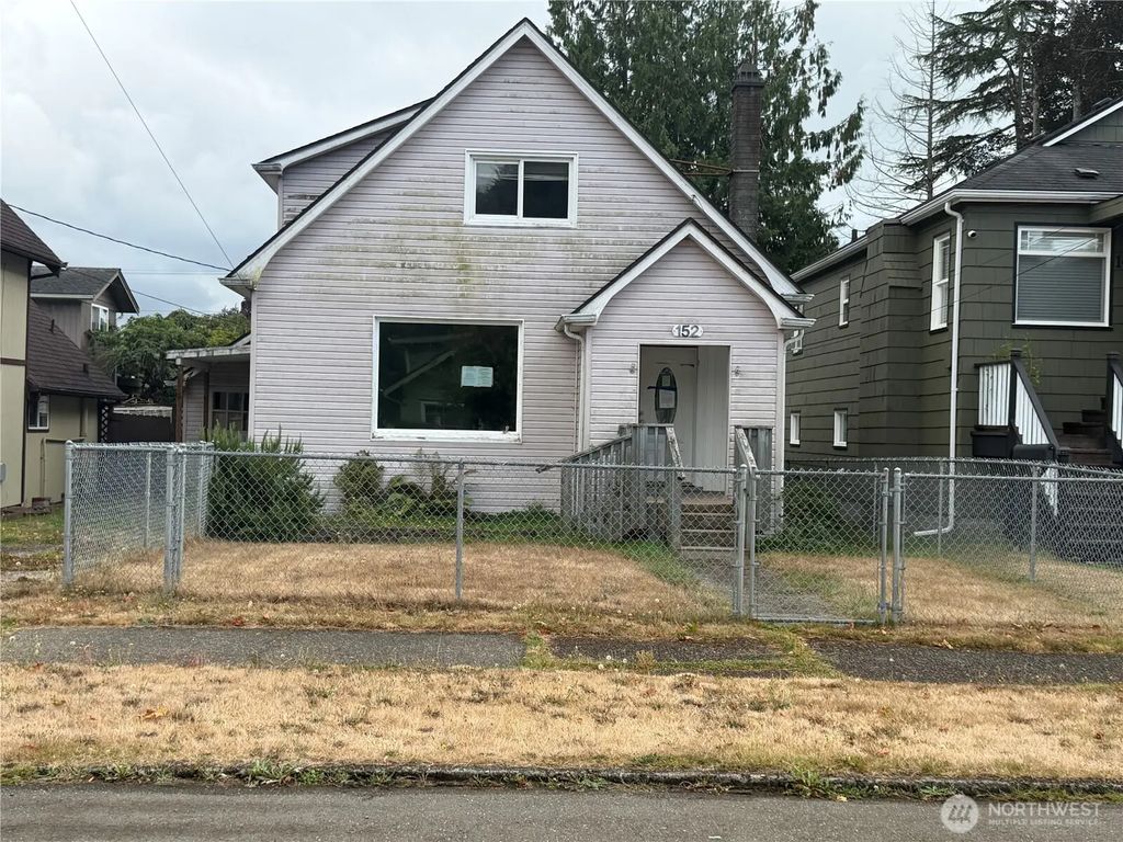 152 Karr Avenue, Hoquiam