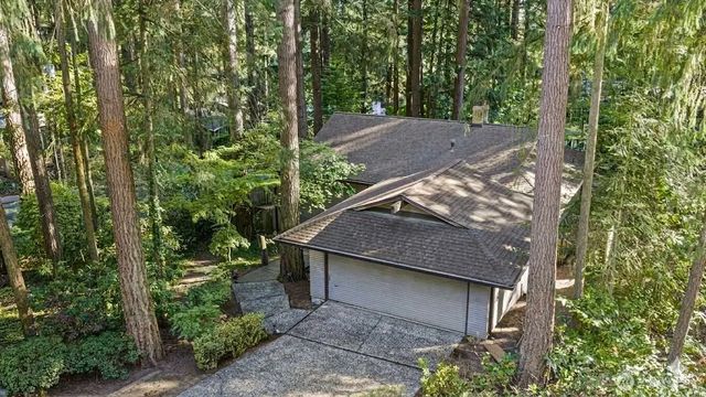 12929 Ne 25th Place, Bellevue