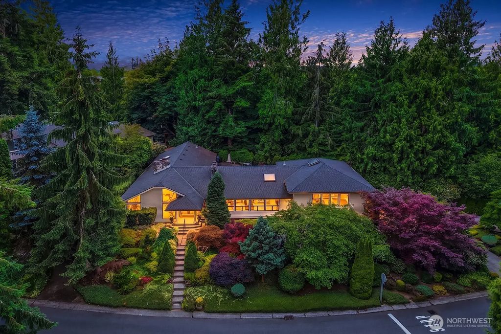 2725 Sahalee Drive W, Sammamish