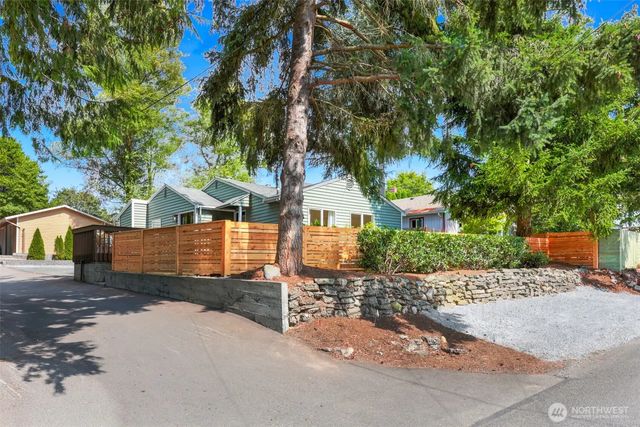 3830 Ne 123rd Street, Seattle