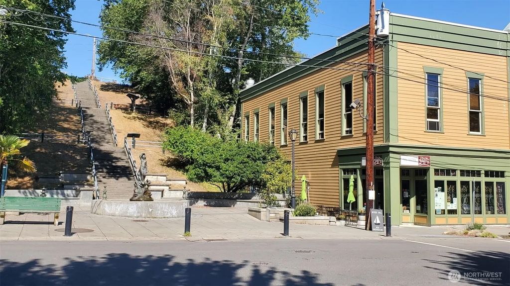 842 Washington Street 210, Port Townsend