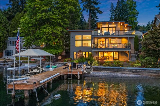 13031 Holmes Point Drive Ne, Kirkland