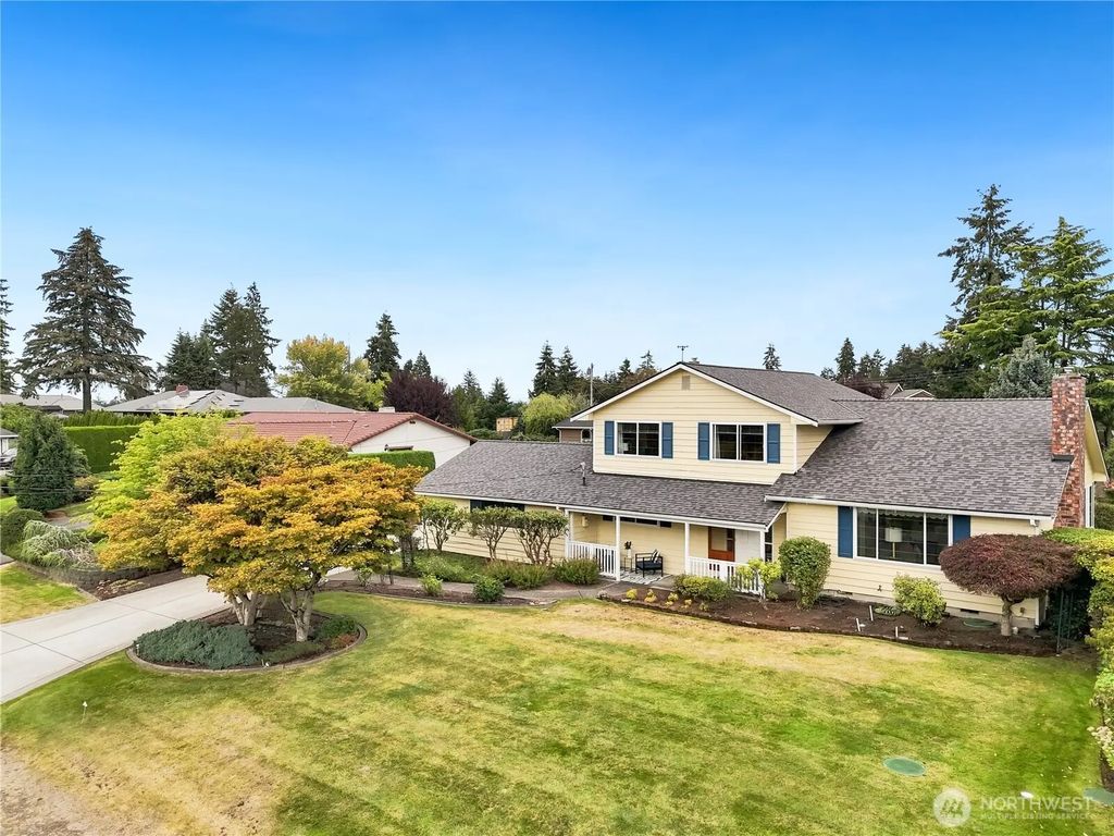 9811 67th Avenue Ct E, Puyallup