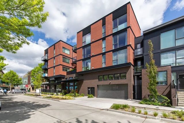 1601 N 45th Street 214, Seattle