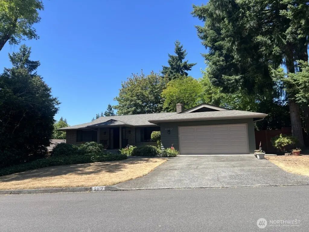 6817 129th Place Se, Bellevue