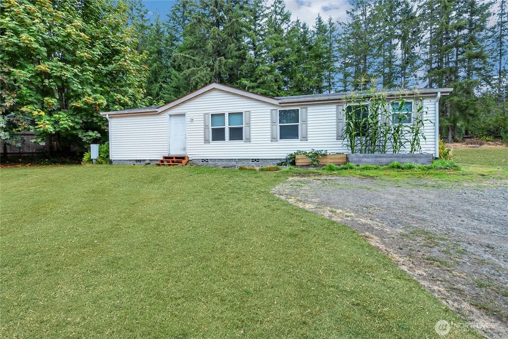 670 E Coulter Creek Road, Belfair