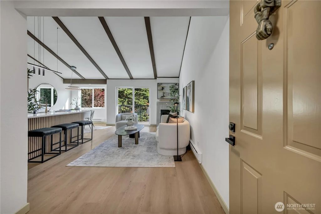 15210 Macadam Rd S D301, Tukwila