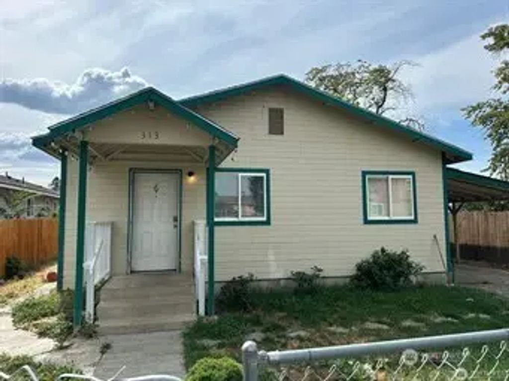 313 N G" Street, Toppenish