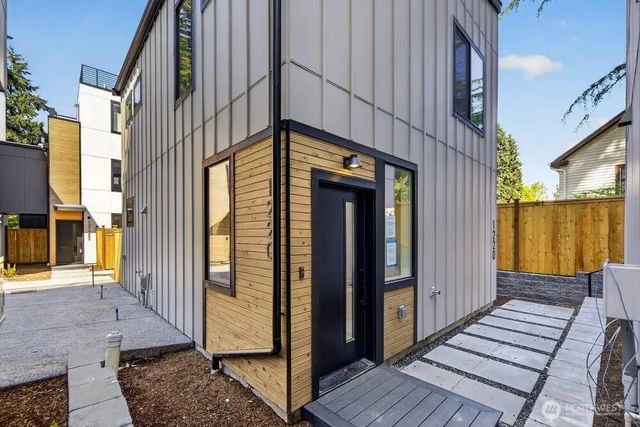 1220 Ne 100th Street, Seattle