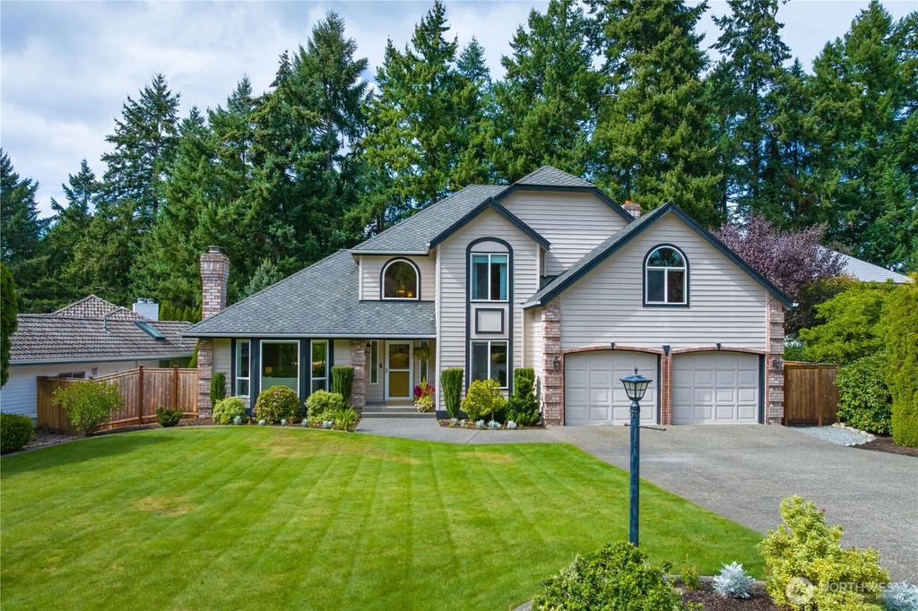 6912 65th Avenue W, Lakewood