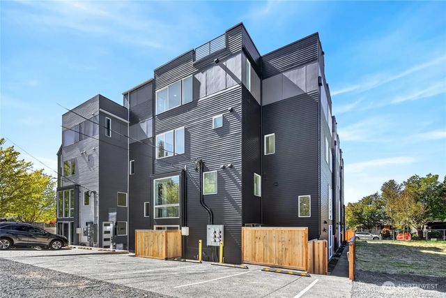 6318 41st Avenue Sw 4, Seattle