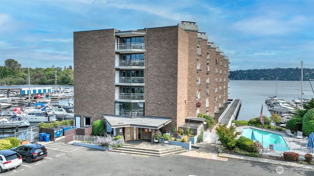 9500 Rainier Avenue S 312, Seattle