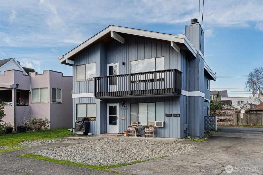 2619 58th Avenue Sw Upper, Seattle