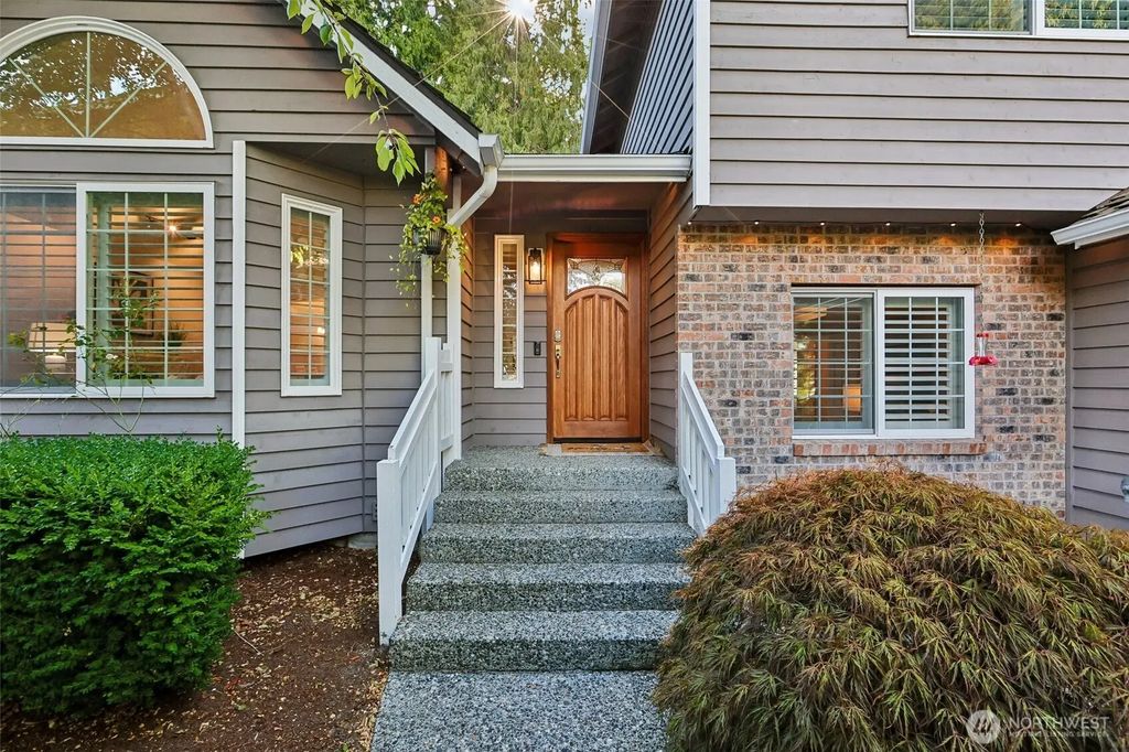 1011 16th Court, Mukilteo