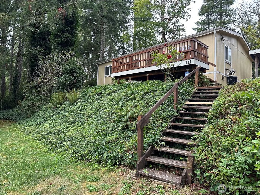 111 E Woodlane Drive, Grapeview