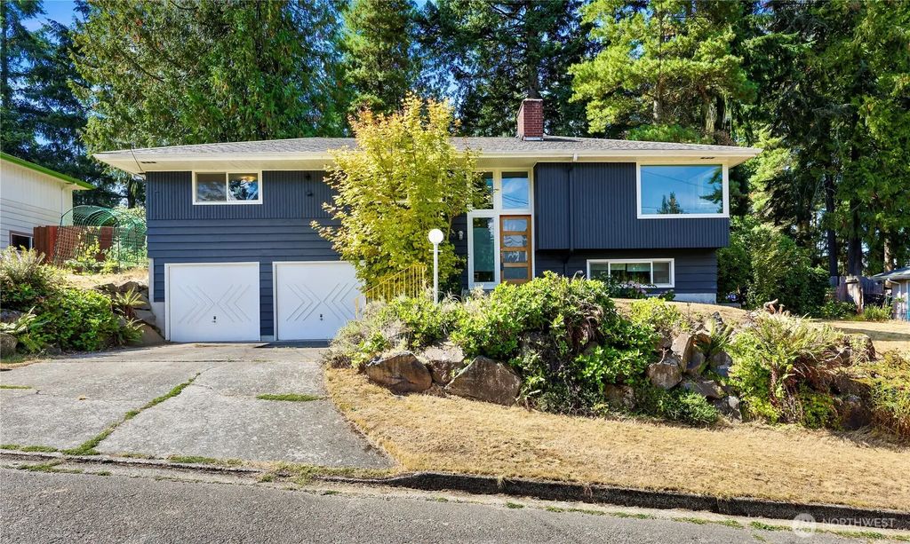 17553 7th Avenue Ne, Shoreline