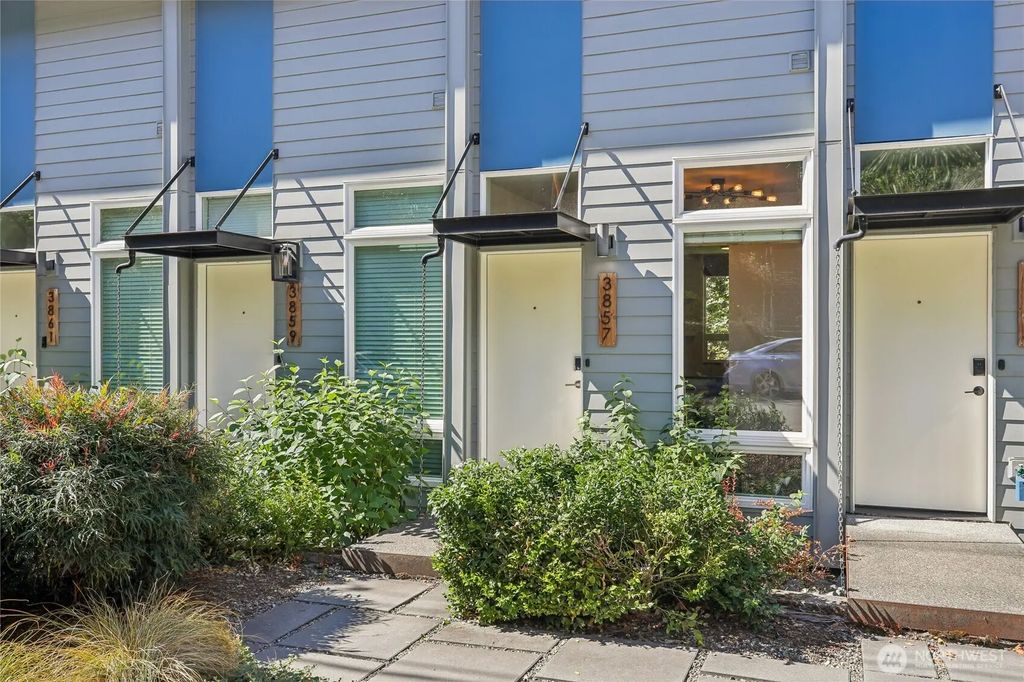 3857 21st Avenue Sw, Seattle
