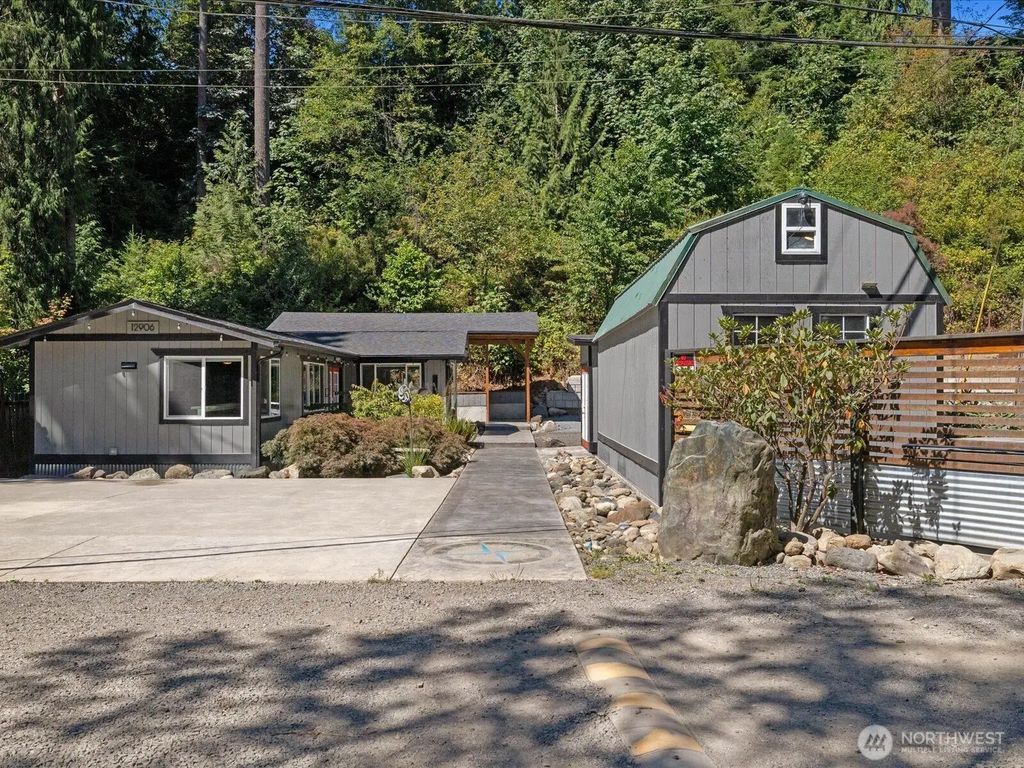12906 Crystal Springs Drive, Granite Falls