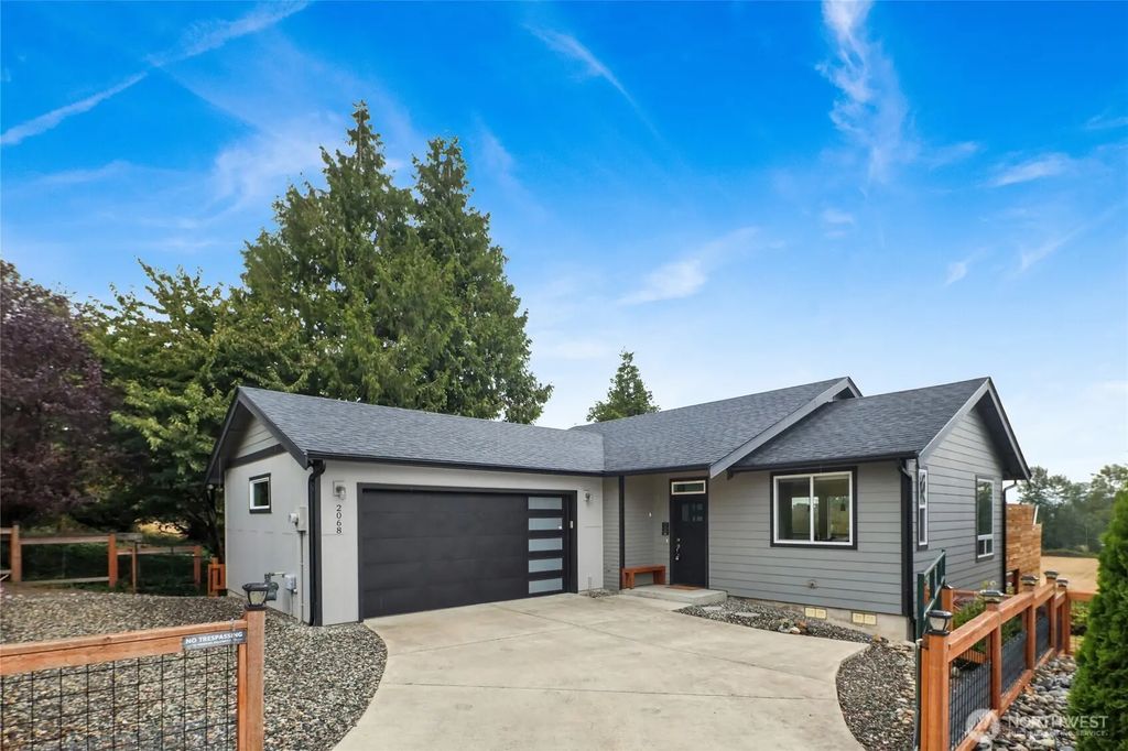 2068 Bakerscape Court, Ferndale