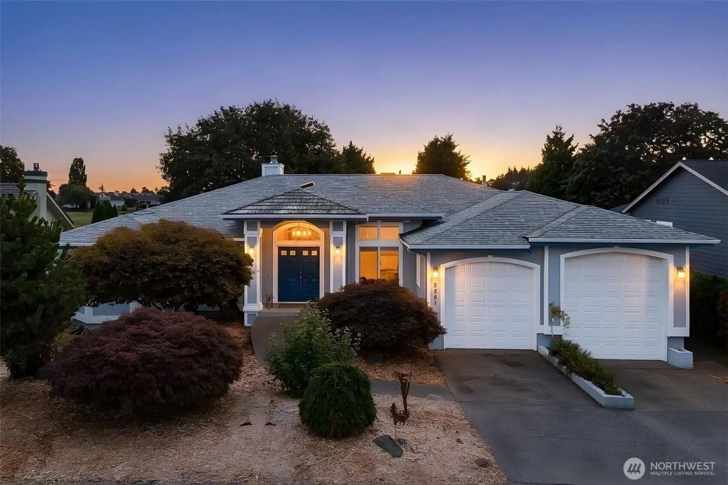 8285 Cowichan Road, Blaine