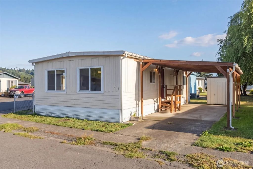 4400 Ocean Beach Highway 33, Longview