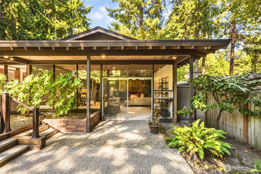 7443 Ne 123rd Place, Kirkland