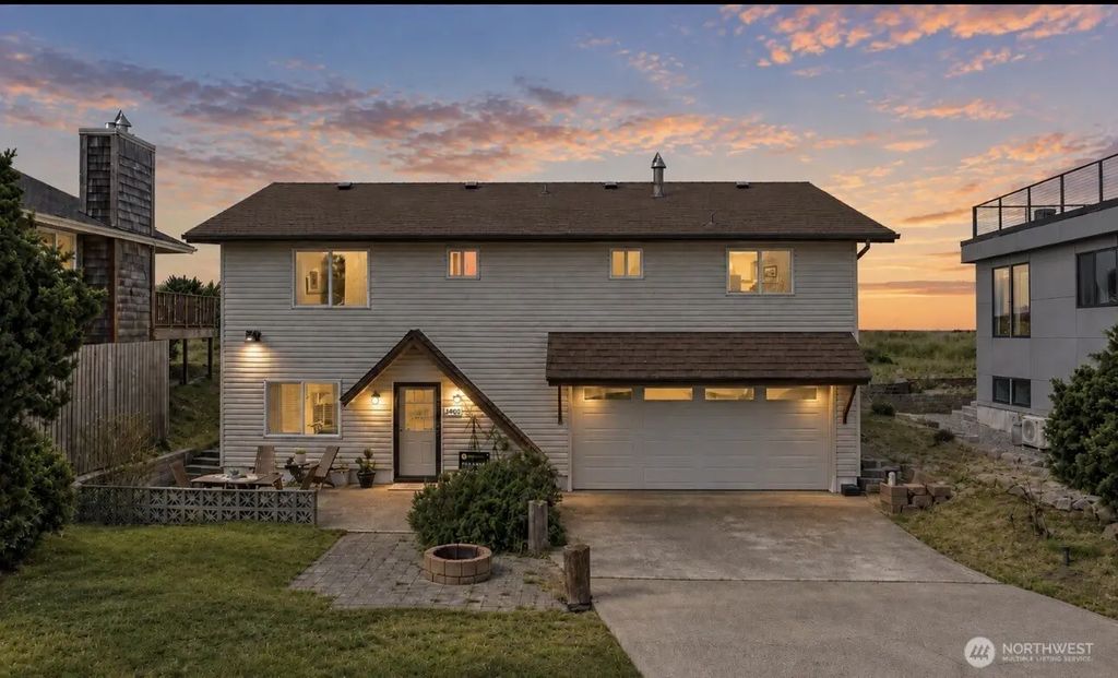 34309 G St, Ocean Park