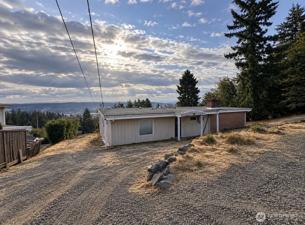 4525 127th Avenue E, Edgewood
