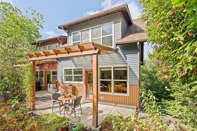 6000 17th Avenue Sw 23, Seattle
