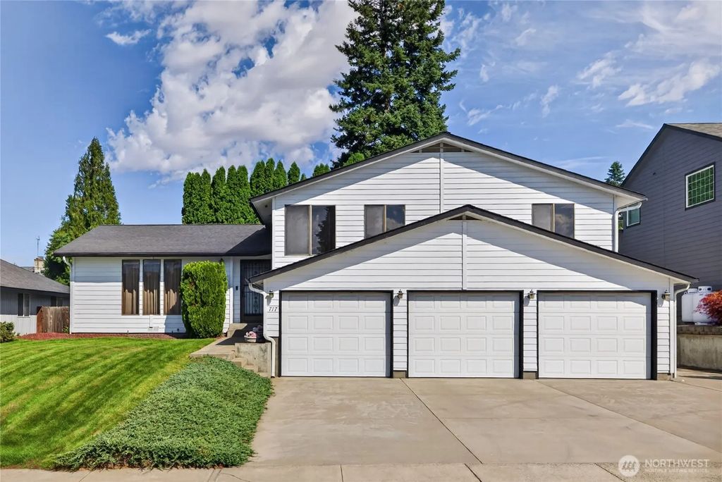 717 12th Street Ne, East Wenatchee
