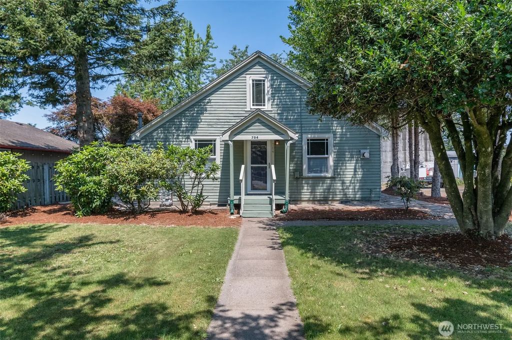 704 Roeder Street, Everson
