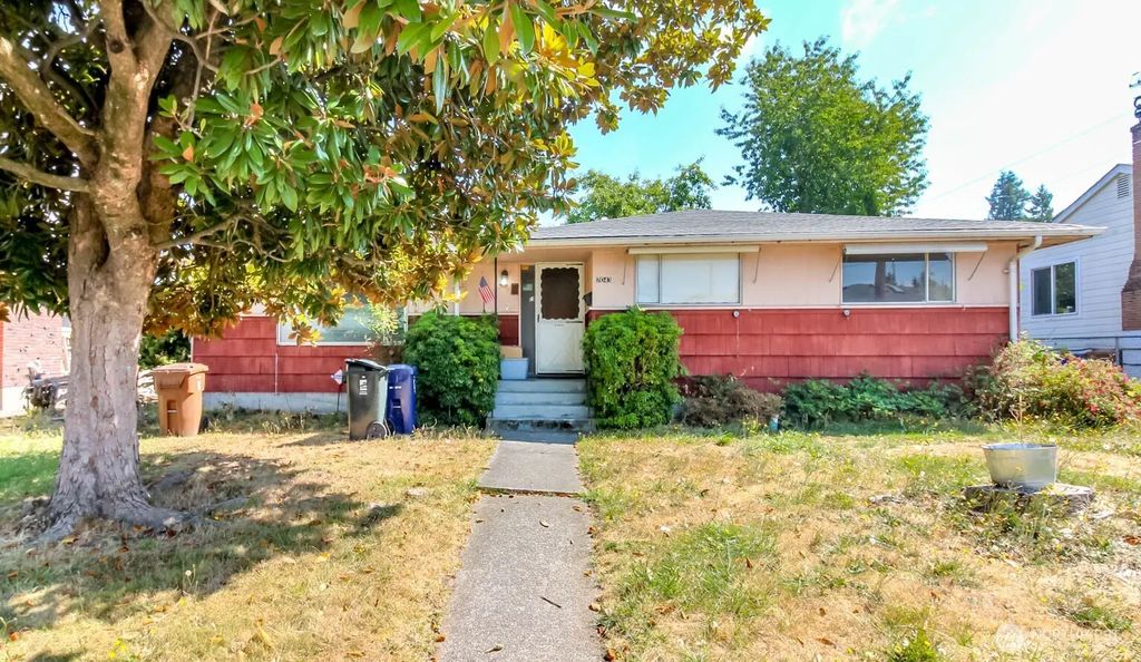 7043 Tacoma Avenue S, Tacoma