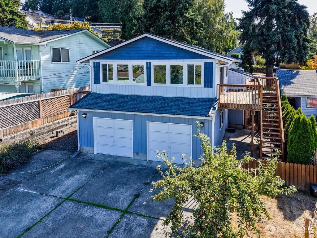 1127 E 6th Street, Port Angeles