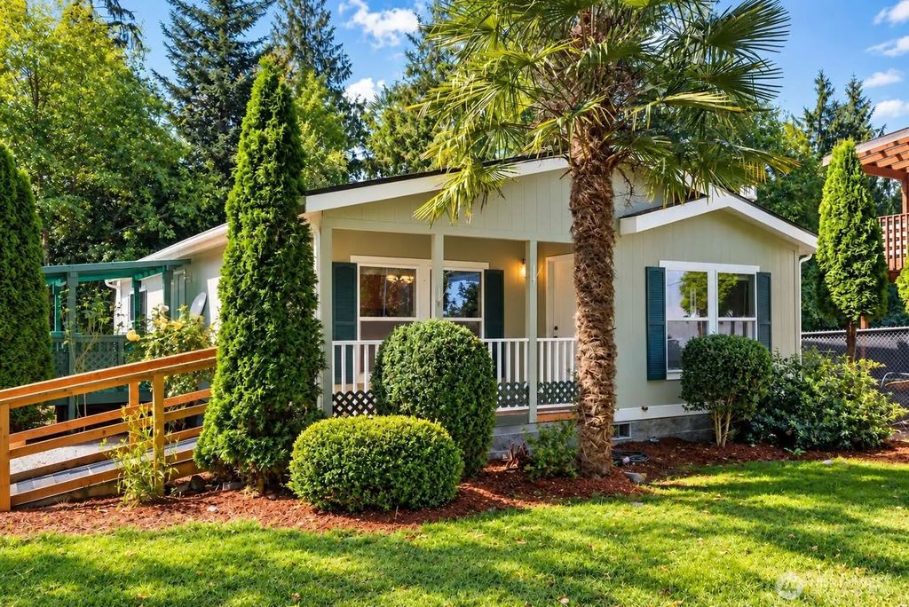 3130 Glacier Lane, Camano Island