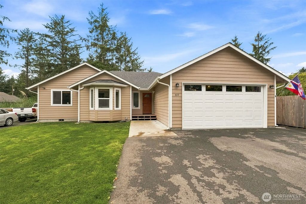 409 Snahapish Avenue Se, Ocean Shores