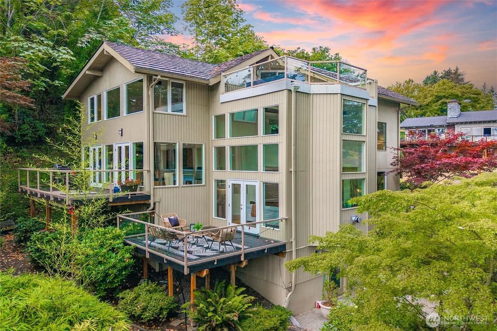 4290 Shoreclub Drive, Mercer Island