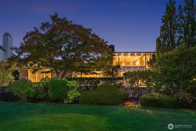 2222 Waverly Way E, Seattle