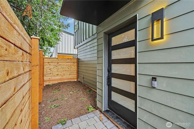 9014 4th Avenue Nw B, Seattle