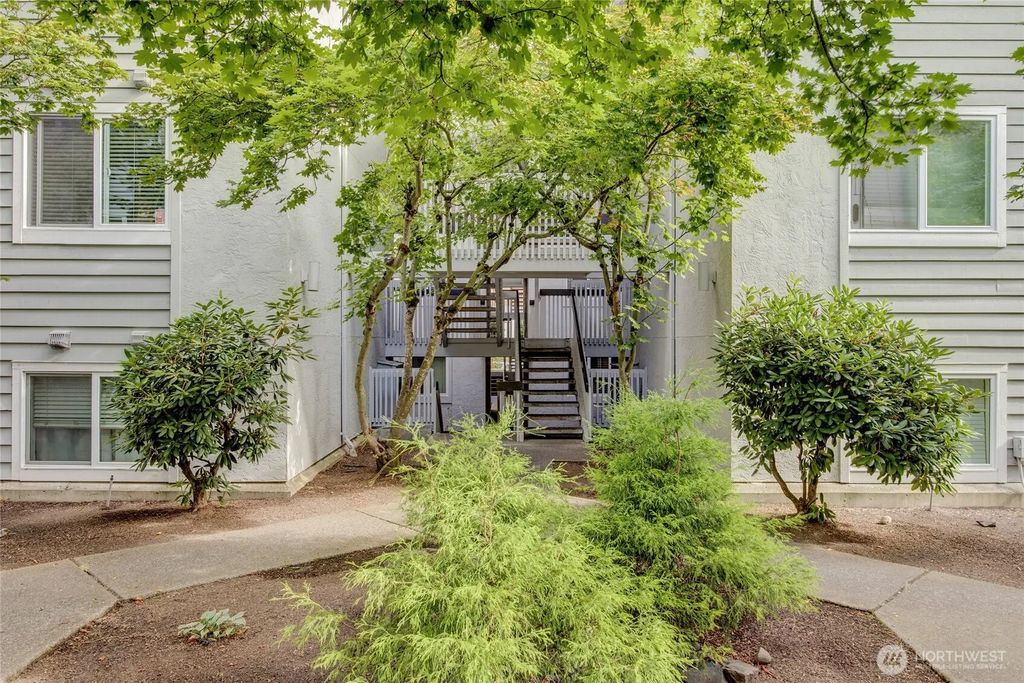 6700 Ne 182nd Street B202, Kenmore
