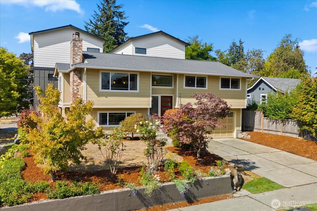 7957 30th Avenue Sw, Seattle