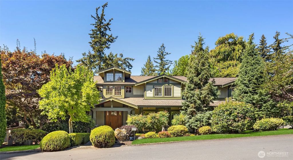 1411 8th Street W, Kirkland