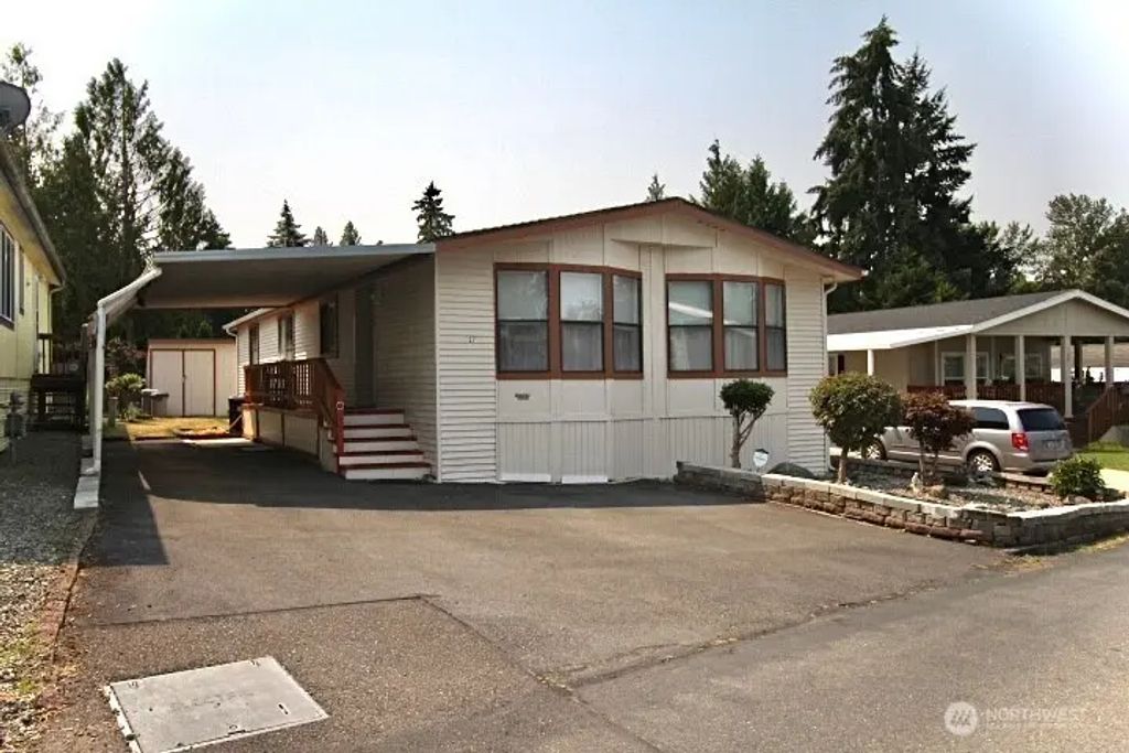 2101 S 324th Street 27, Federal Way