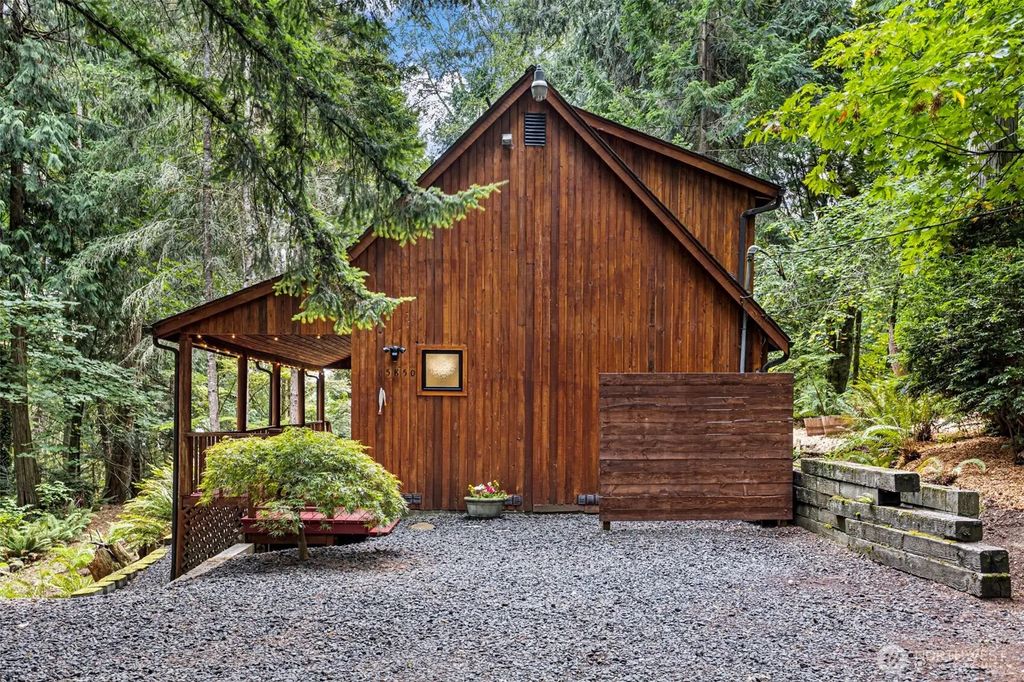 15850 Sandy Hook Road Ne, Poulsbo
